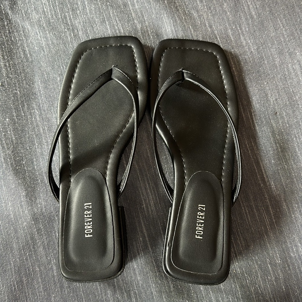 Wedge sandals thong style